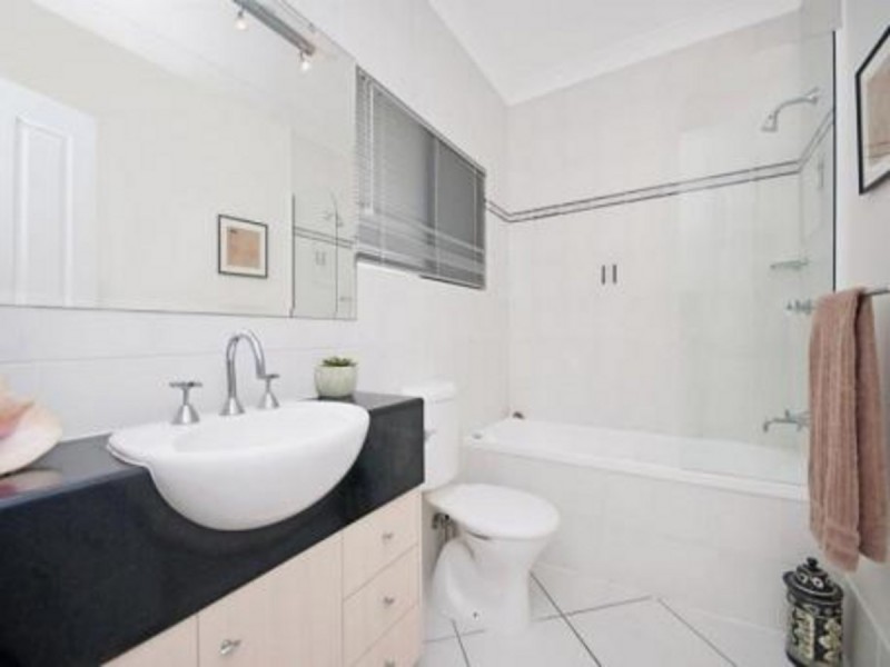 14/16 Sir Leslie Thiess Drive, Townsville City QLD 4810