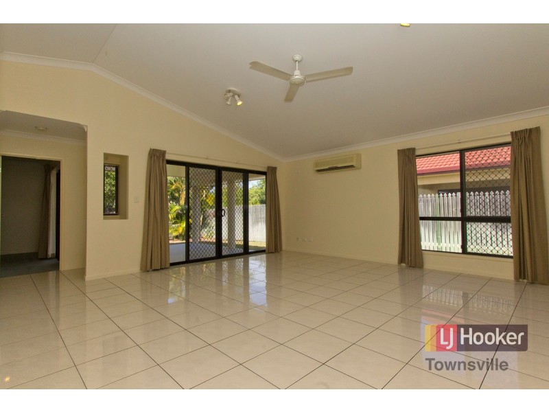 9 Burbank Way, Kirwan QLD 4817