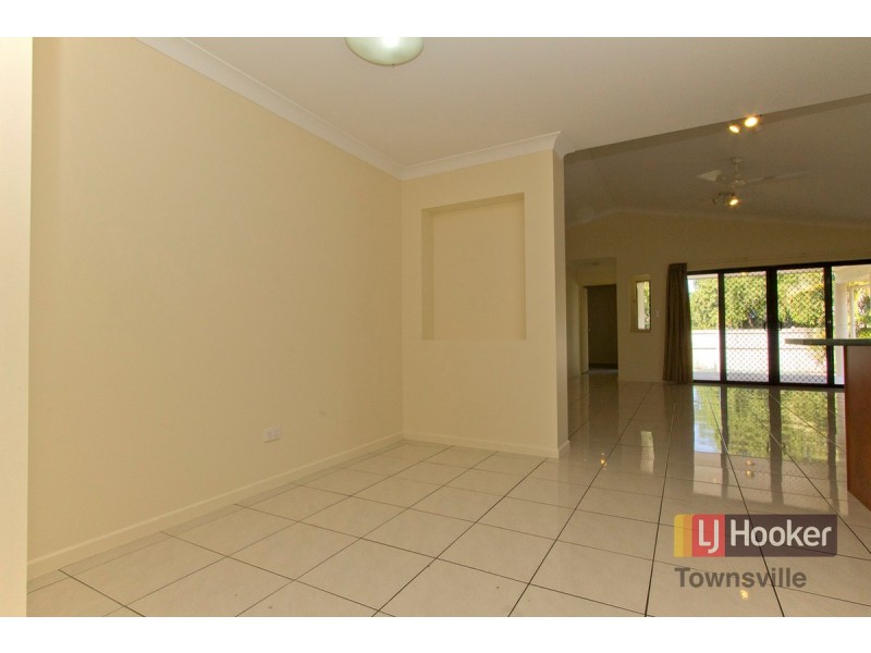 9 Burbank Way, Kirwan QLD 4817