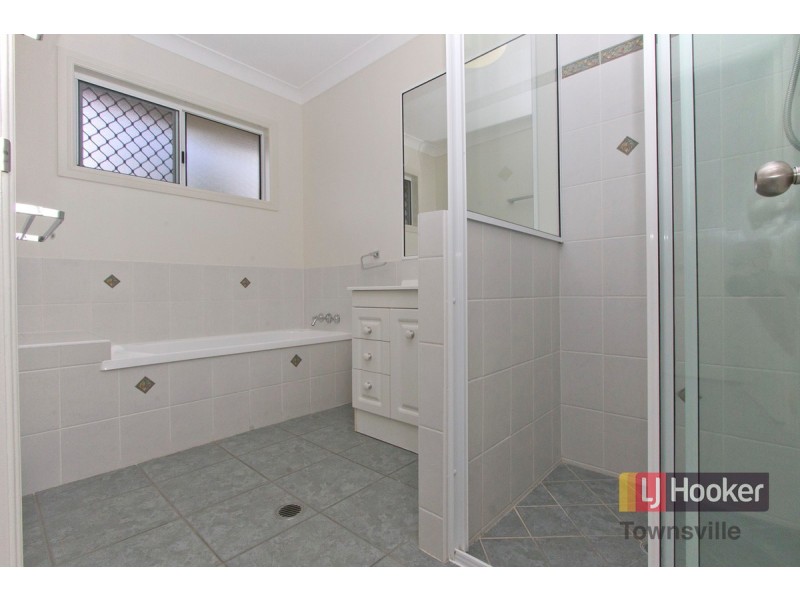 4 Westminster Mews, Douglas QLD 4814