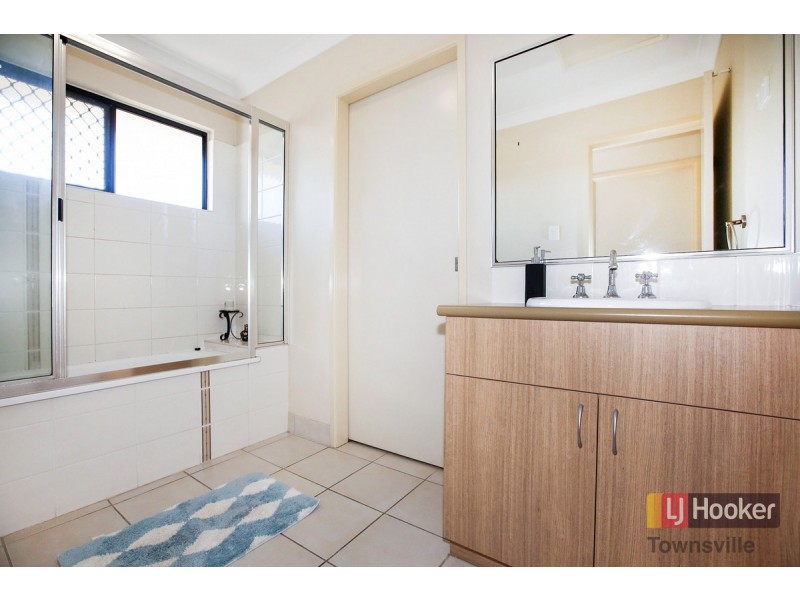 23 Wexford Crescent, Burdell QLD 4818