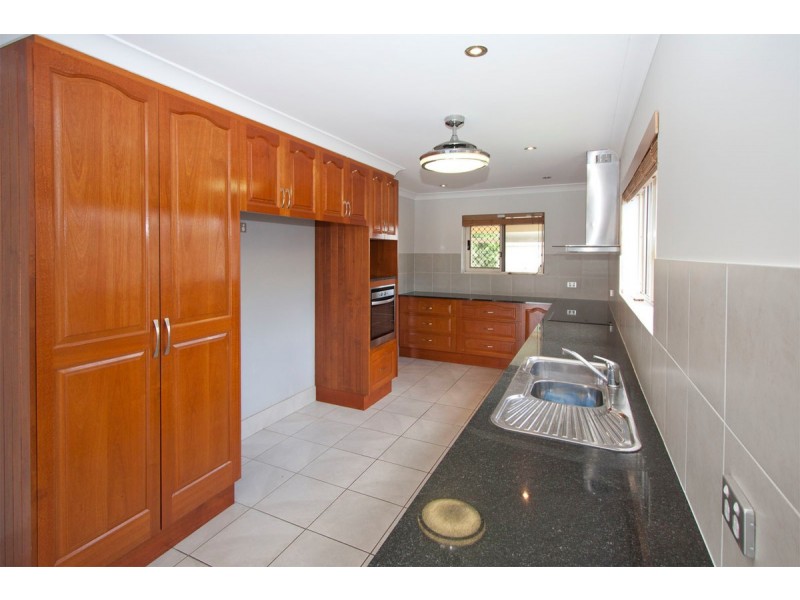 13 Concord Crescent, Kirwan QLD 4817