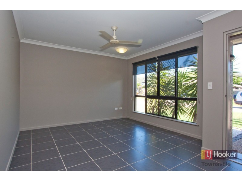 12 Redgum Court, Mount Louisa QLD 4814