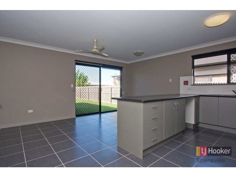 12 Redgum Court, Mount Louisa QLD 4814