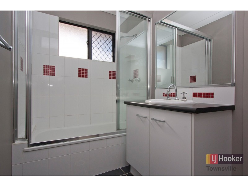 12 Redgum Court, Mount Louisa QLD 4814