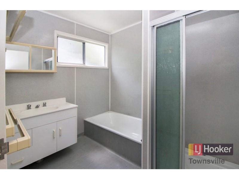 26 Gatton Street, Kirwan QLD 4817