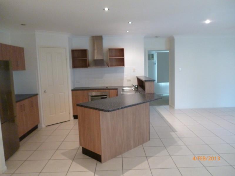 10 Donostia Court, Bushland Beach QLD 4818