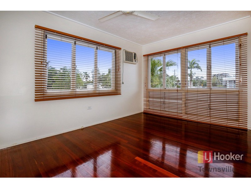 19 Bryant Street, Cranbrook QLD 4814