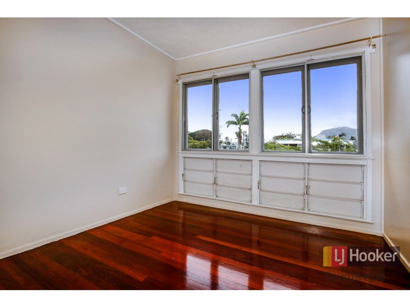 19 Bryant Street, Cranbrook QLD 4814