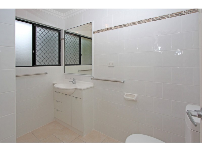 1/25 Surrey Street, Hyde Park QLD 4812