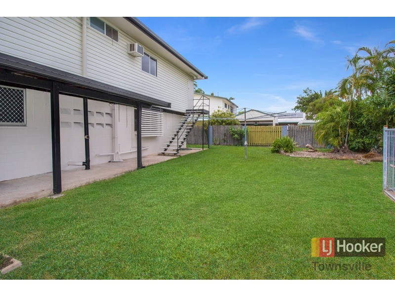 18 Adelong Drive, Cranbrook QLD 4814
