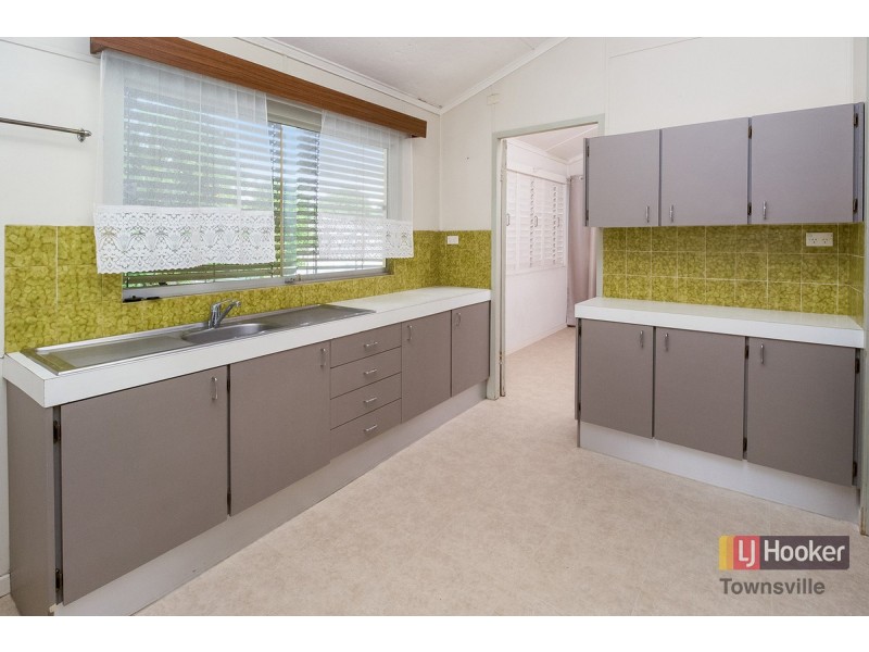 2/17 Somer Street, Hyde Park QLD 4812