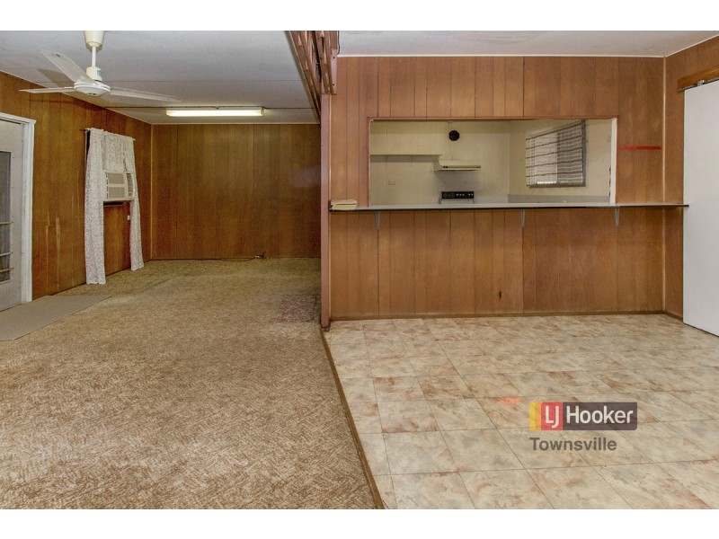 1 Thorn Street, Mount Louisa QLD 4814