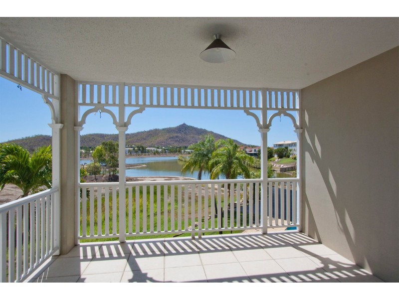 10/12-14 Martinez Avenue, The Lakes, West End QLD 4810
