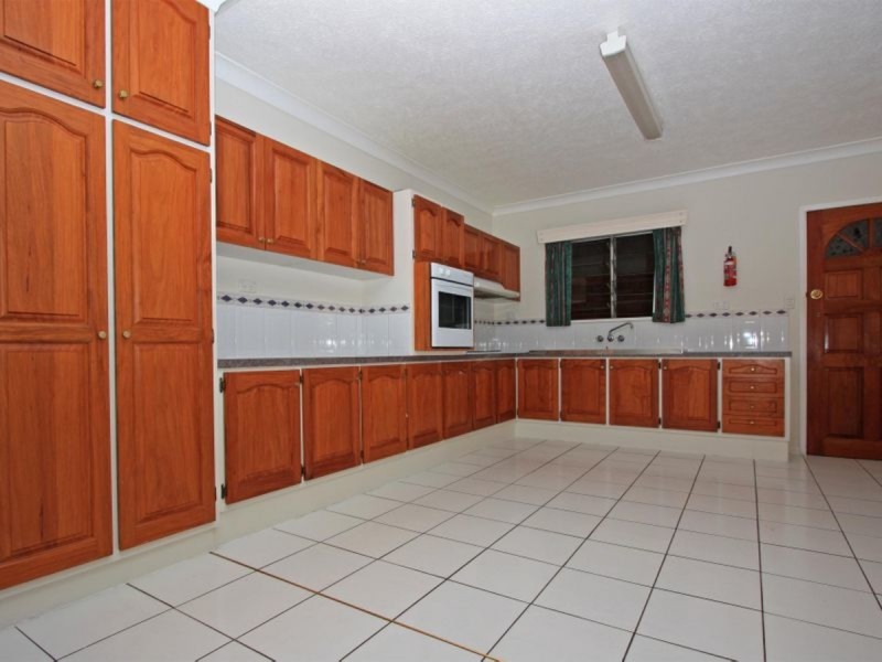 13 Canara Street, Cranbrook QLD 4814