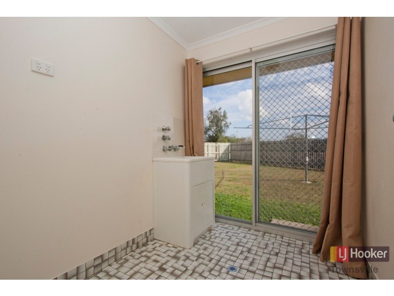 25 Geoffrey Court, Rasmussen QLD 4815