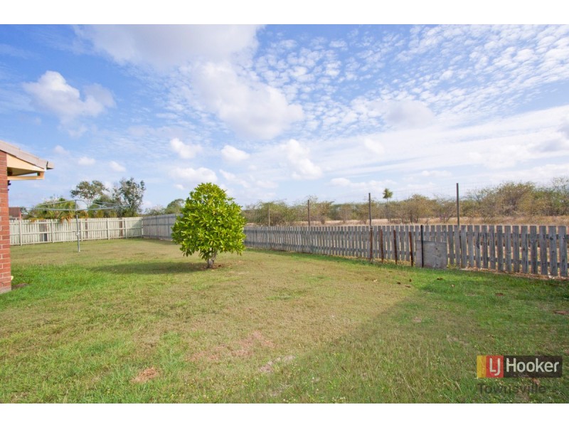 25 Geoffrey Court, Rasmussen QLD 4815