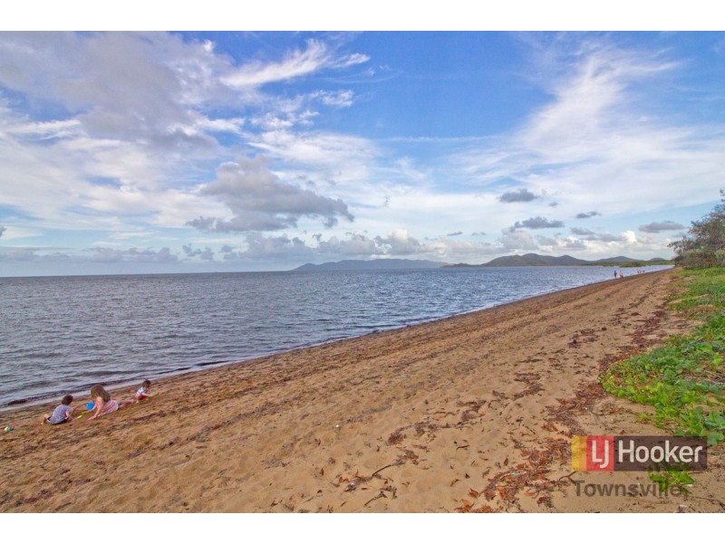 101 Goicoechea Drive, Bushland Beach QLD 4818