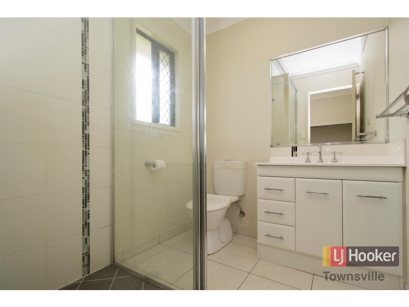 33 Innes Drive, Deeragun QLD 4818