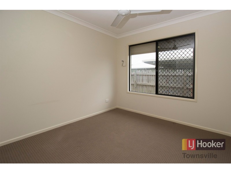 33 Innes Drive, Deeragun QLD 4818