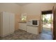 7 Henry Street, West End QLD 4810