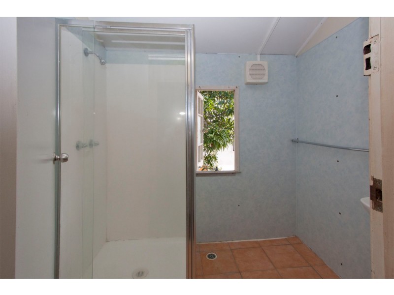 7 Henry Street, West End QLD 4810