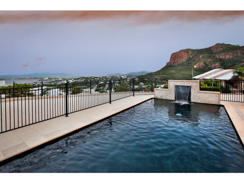 21 Balmoral Drive, Castle Hill QLD 4810