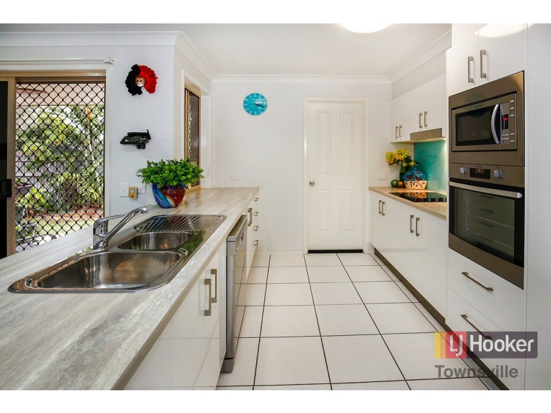 42 Wallace Circuit, Kirwan QLD 4817