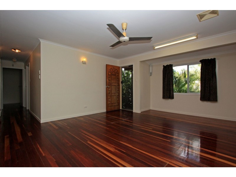 17 Lavarack Street, Mount Louisa QLD 4814