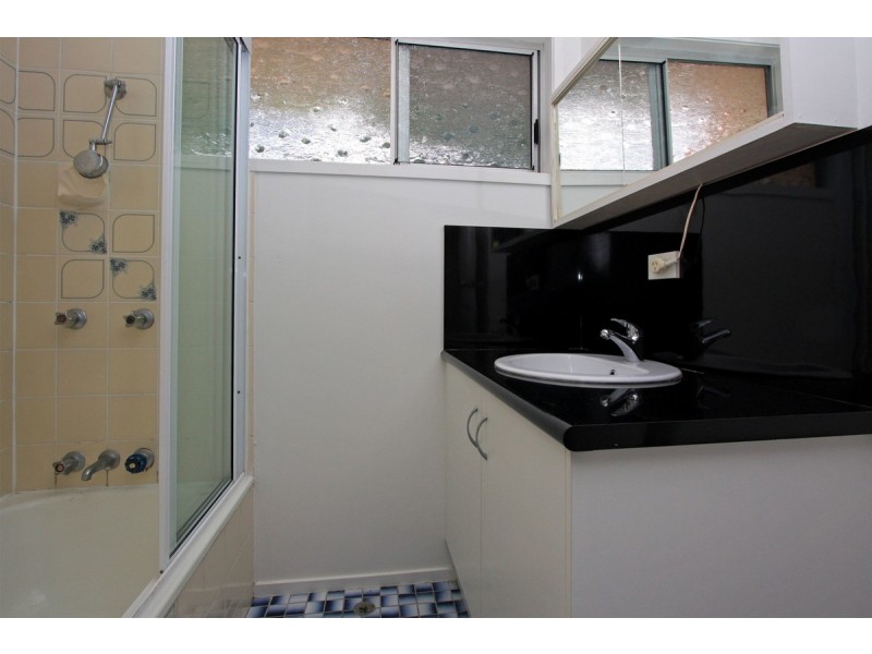 17 Lavarack Street, Mount Louisa QLD 4814