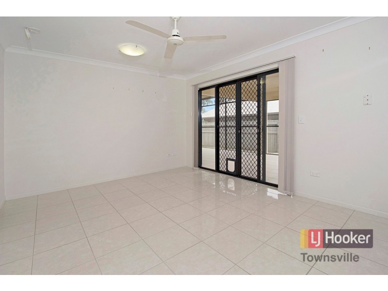 58 Daintree Drive, Bushland Beach QLD 4818