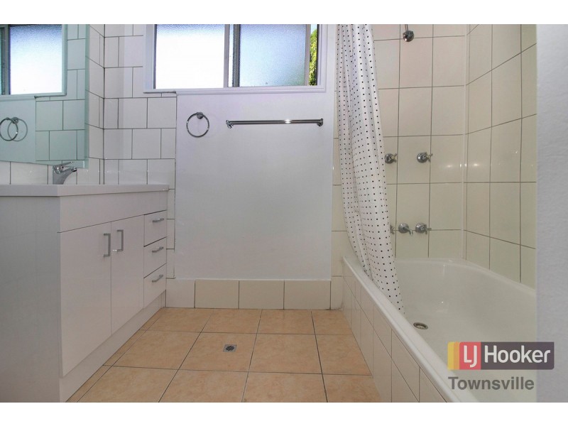 8 Lara Street, Cranbrook QLD 4814