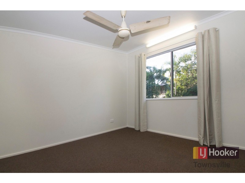 8 Lara Street, Cranbrook QLD 4814