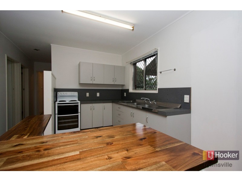 48 Fulham Road, Pimlico QLD 4812