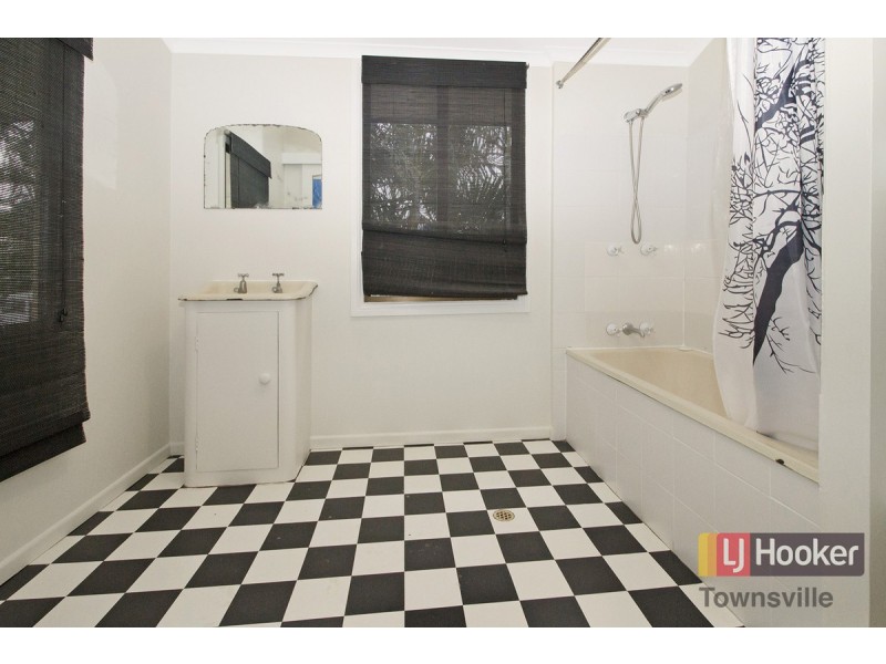 72 Todd Street, Railway Estate QLD 4810