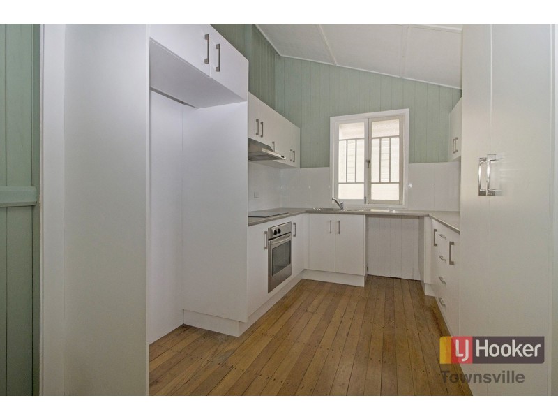 69 Eleventh Avenue, Railway Estate QLD 4810