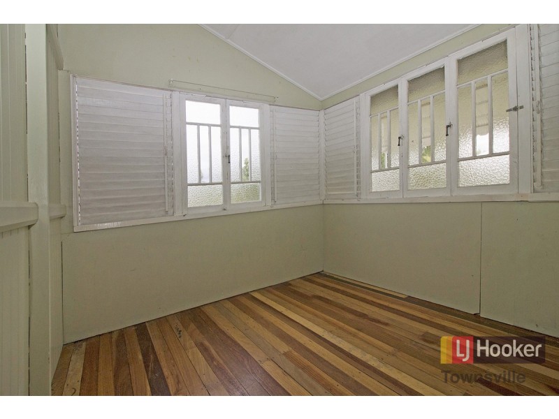 69 Eleventh Avenue, Railway Estate QLD 4810