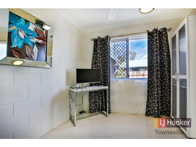 19 Doncaster Way, Mount Louisa QLD 4814