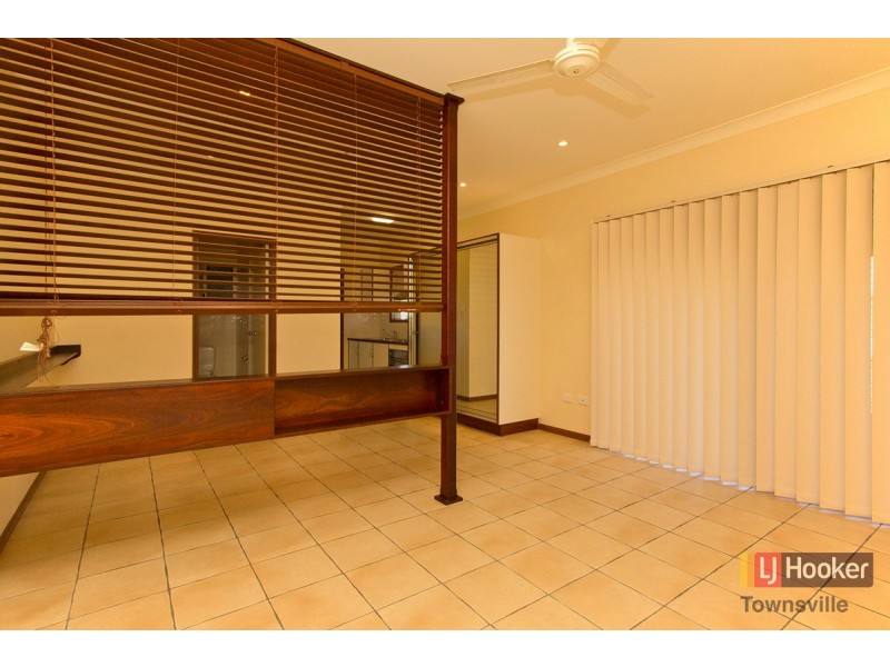 1/78 Twelfth Avenue, Railway Estate QLD 4810