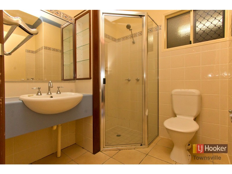 1/78 Twelfth Avenue, Railway Estate QLD 4810