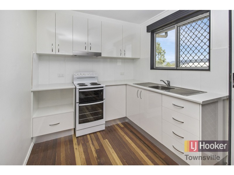 16 Pompeii Street, Kelso QLD 4815