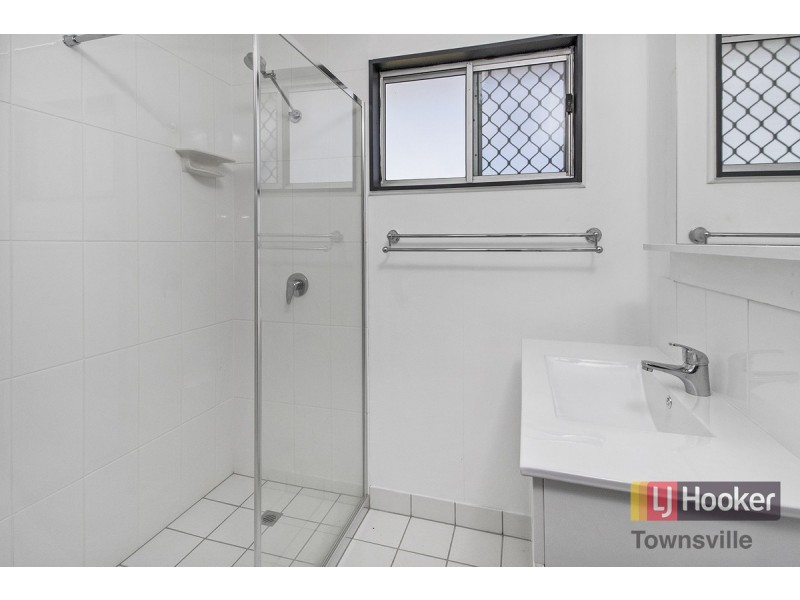 16 Pompeii Street, Kelso QLD 4815