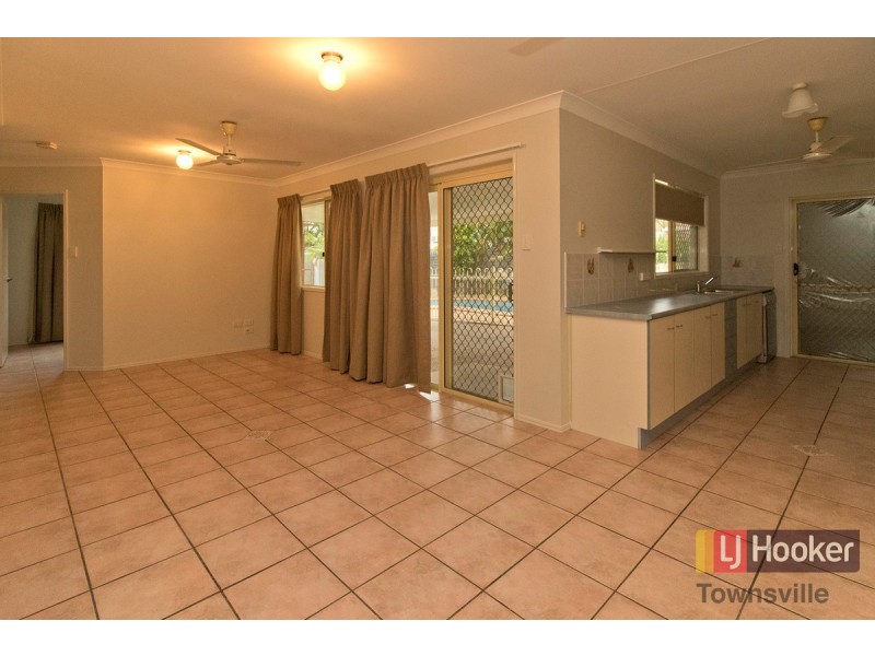 8 Conferta Court, Kirwan QLD 4817