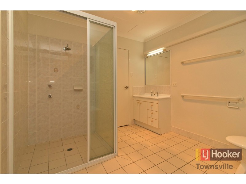 8 Conferta Court, Kirwan QLD 4817