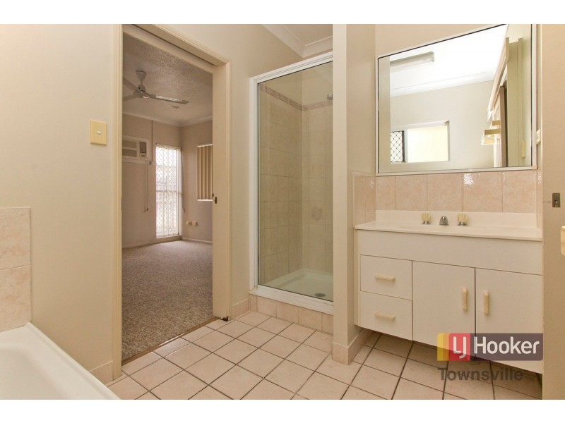 1 Koala Court, Kelso QLD 4815