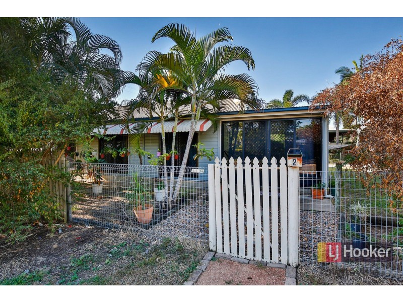 2 Lagoon Crescent, Saunders Beach QLD 4818