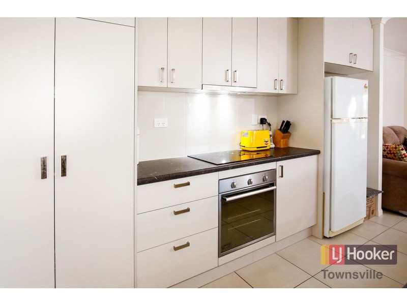 25 Marblewood Circuit, Mount Low QLD 4818