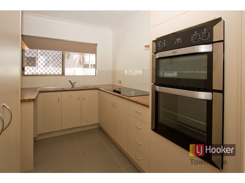 2/74 Mitchell Street, North Ward QLD 4810