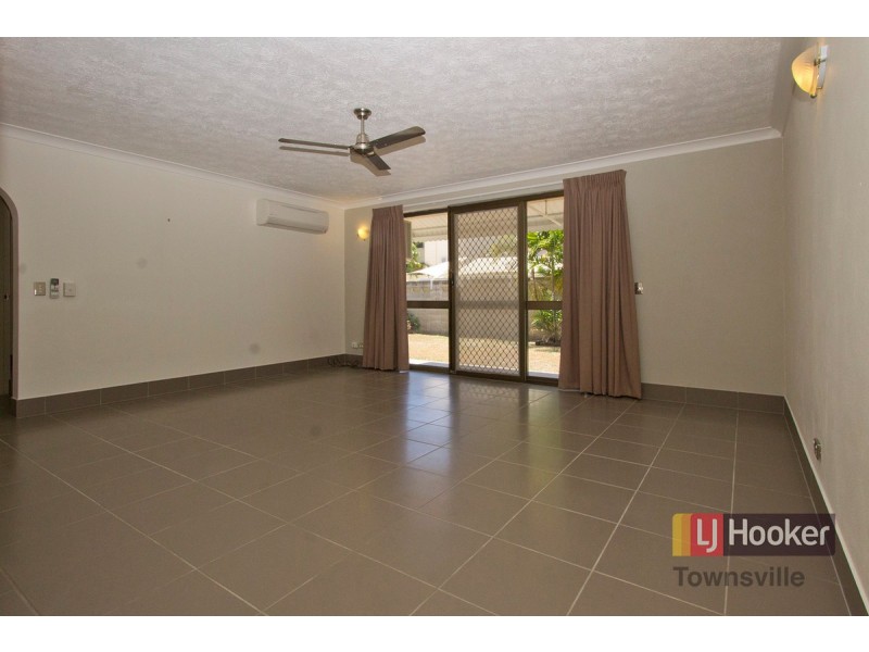 2/74 Mitchell Street, North Ward QLD 4810