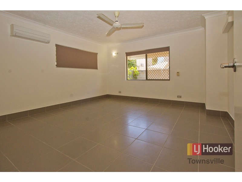 2/74 Mitchell Street, North Ward QLD 4810